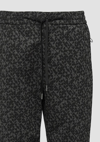s.Oliver Tapered Hose in Schwarz