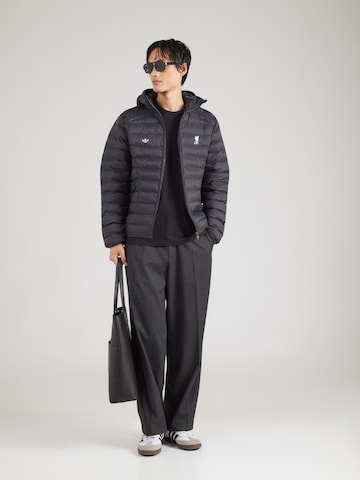 ADIDAS ORIGINALS Övergångsjacka 'LFC' i svart