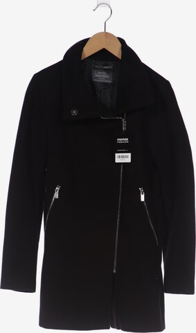 Bershka Jacket & Coat in M in Black: front