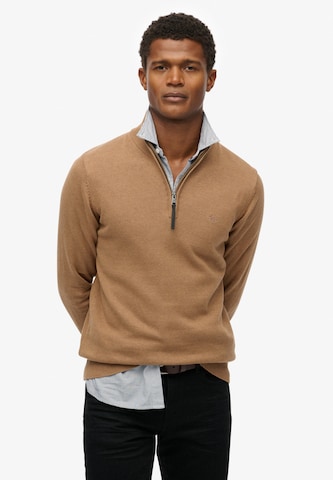 Pull-over 'Essentials' Superdry en marron : devant