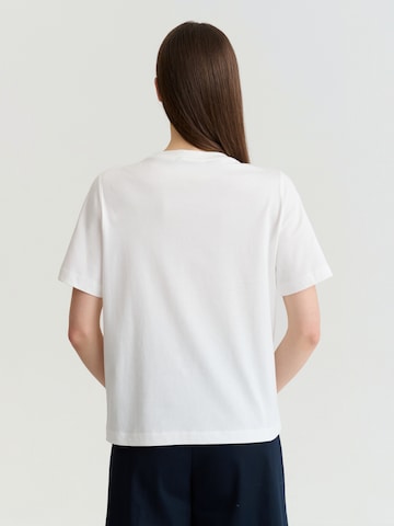 Tricou 'Landa 1' de la TATUUM pe alb