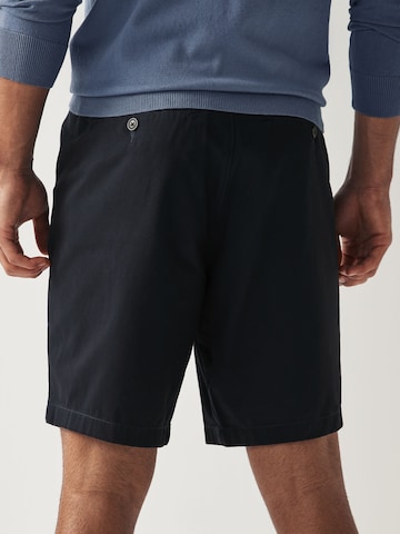 regular Pantaloni chino di Next in blu