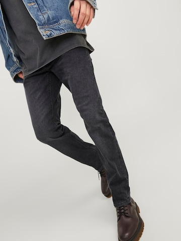 Coupe slim Jean 'MIKE' JACK & JONES en noir