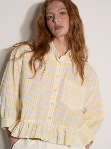 Apricot Blouse ' ' in Geel
