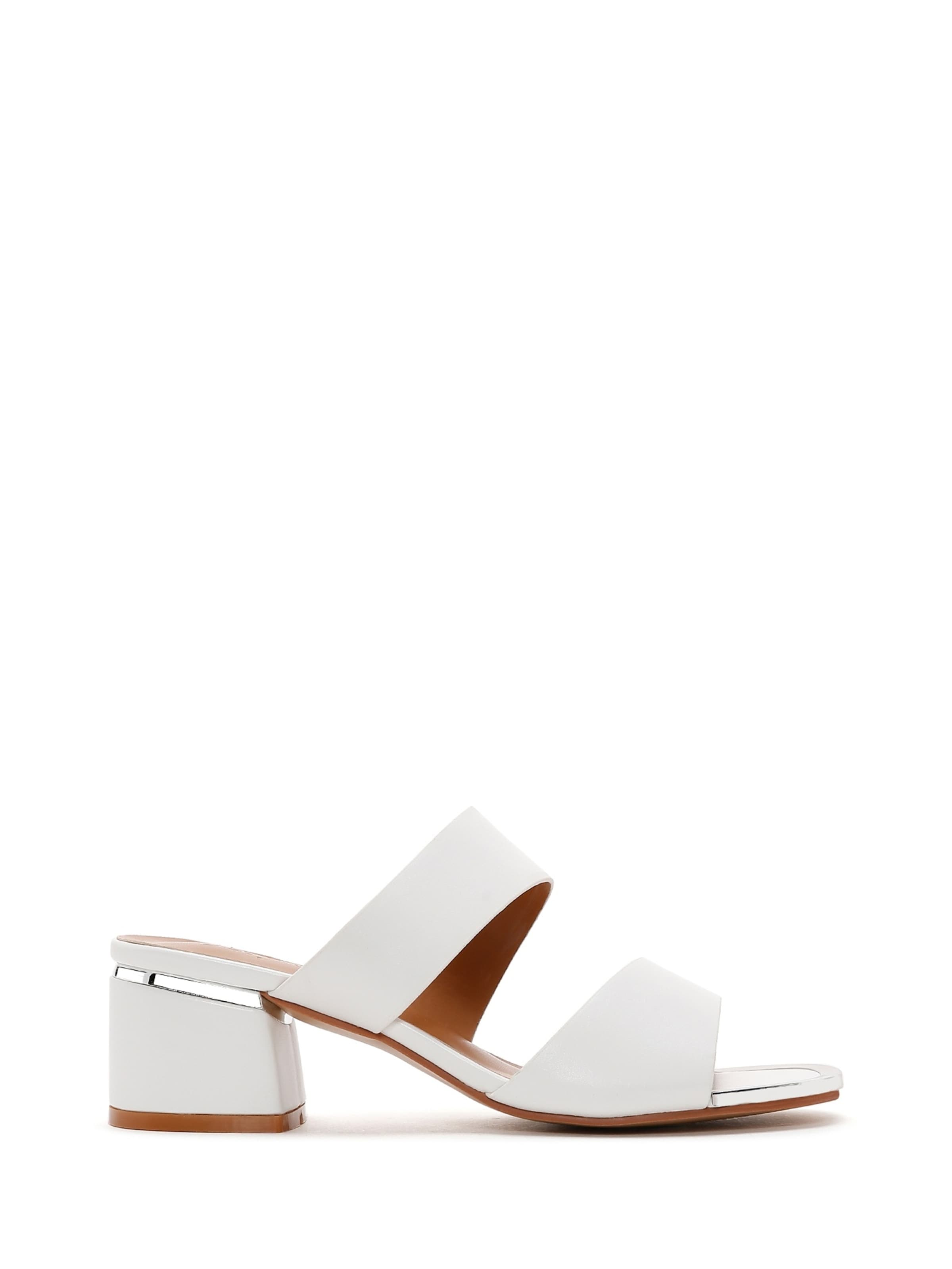 Zoccoletto di Derimod in bianco