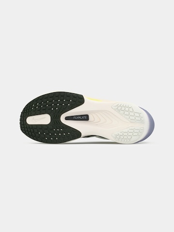 Chaussure de course 'Zoom Fly 6' NIKE en beige