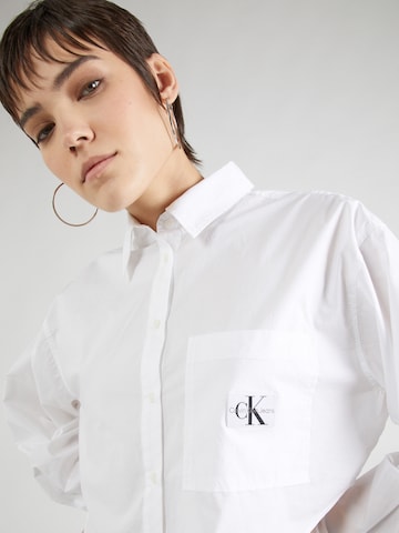 Calvin Klein Jeans - Blusa en blanco