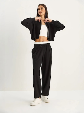 Completo pantalone di Bianco Lucci in nero