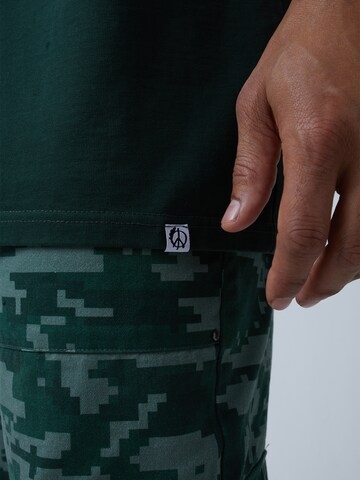 ABOUT YOU x Benny Cristo Shirt 'Hennes' in Green