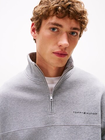 TOMMY HILFIGER Sweatshirt in Grijs