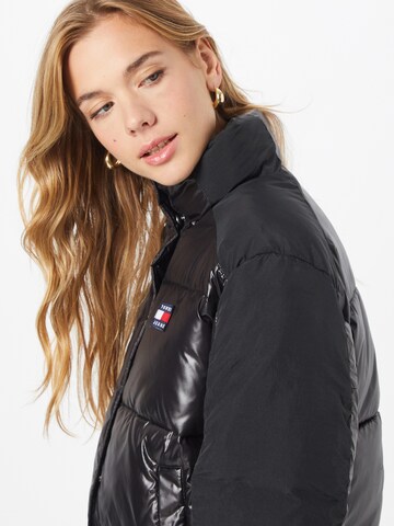 Tommy Jeans Jacke in Schwarz