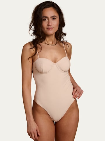 Maillot de bain 'Bari One Piece' Billie Swim en beige : devant