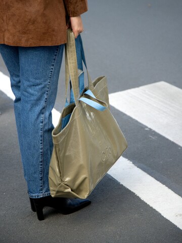 Clio Shopper in Green