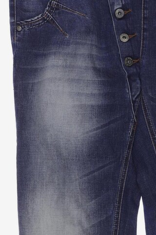 Miracle of Denim Jeans in 33 in Blue
