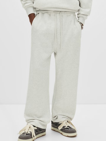 Pull&Bear Voľný strih Nohavice - Sivá: predná strana