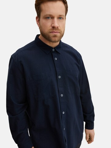 TOM TAILOR Men + Regular fit Button Up Shirt in Blue: front