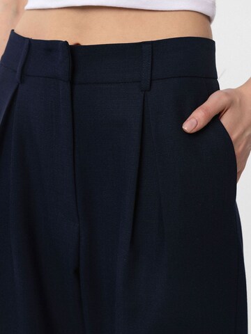 Effilé Pantalon à pince 'Laura' Antioch en bleu
