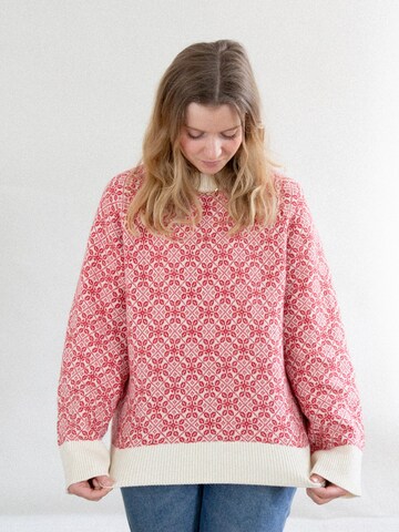 KOPYTO Oversized sweater 'BARIBAL' in Red: front