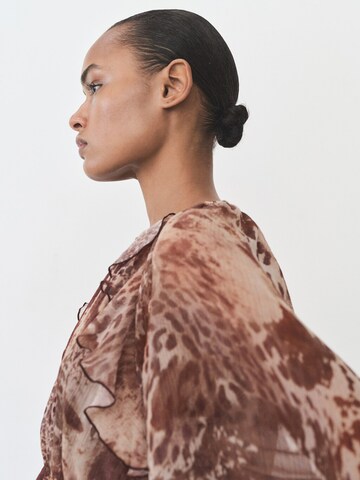 Rochie 'Butcher' de la MANGO pe maro