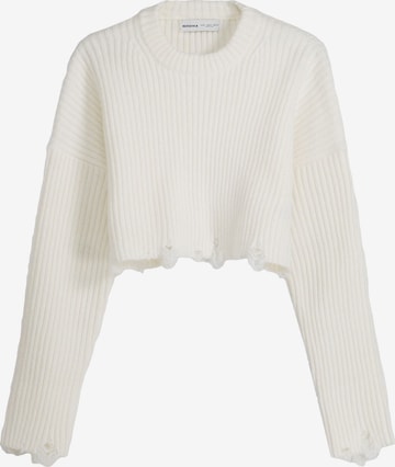 Bershka Sweater in Beige: front