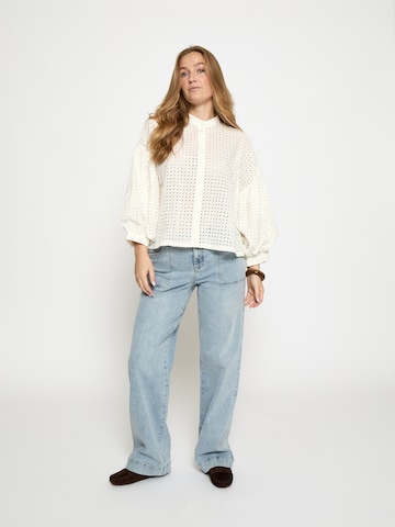 Peppercorn - Camiseta 'Nanett' en blanco