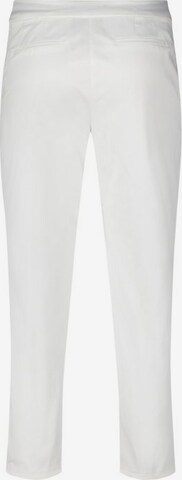 Regular Pantalon à plis Betty Barclay en blanc