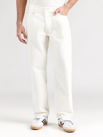 Abercrombie & Fitch Szabványos Farmer - fehér: elől