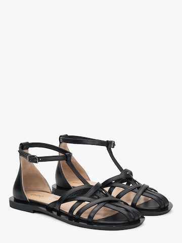 Estro Sandaal '11-10-81' in Zwart
