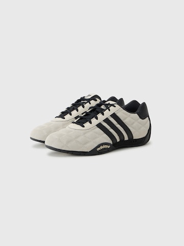 ADIDAS ORIGINALS - Sapatilhas baixas 'ADIRACER' em bege