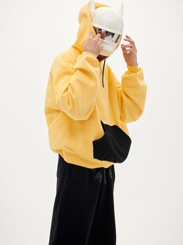 Smiles Sweatshirt 'Nico' in Yellow