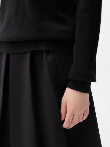 GOBI Cashmere Trui in Zwart