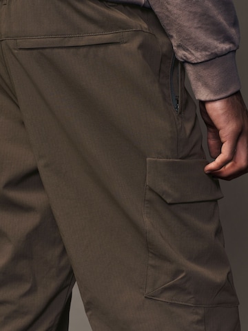 regular Pantaloni di Next in marrone