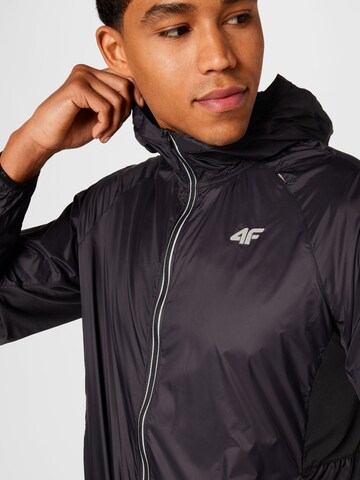 4F Sportjacke in Schwarz