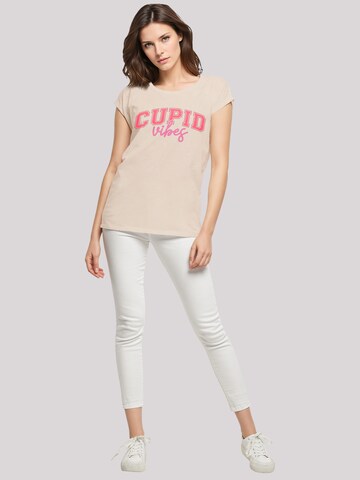 T-shirt 'Cupid Vibes Valentinstag Amor' F4NT4STIC en beige