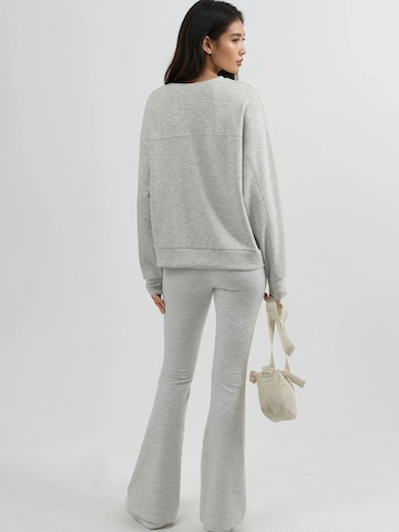 Busem - Sweatshirt em cinzento