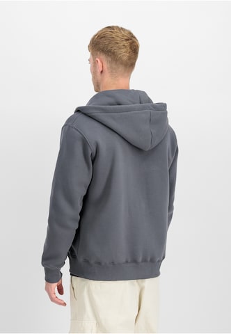 ALPHA INDUSTRIES Sweatjacke in Grau