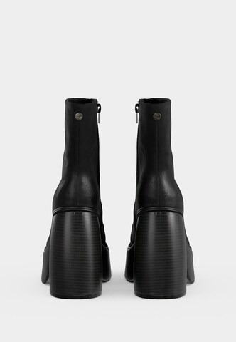 Botine 'HEART' de la BUFFALO pe negru