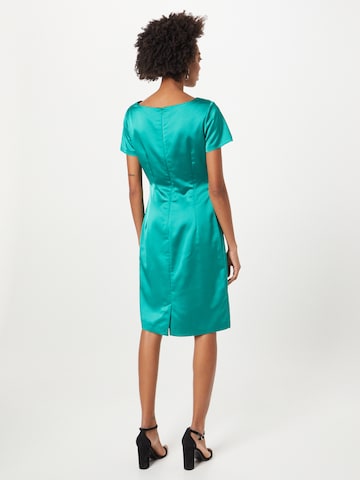 SWING Dress in Green