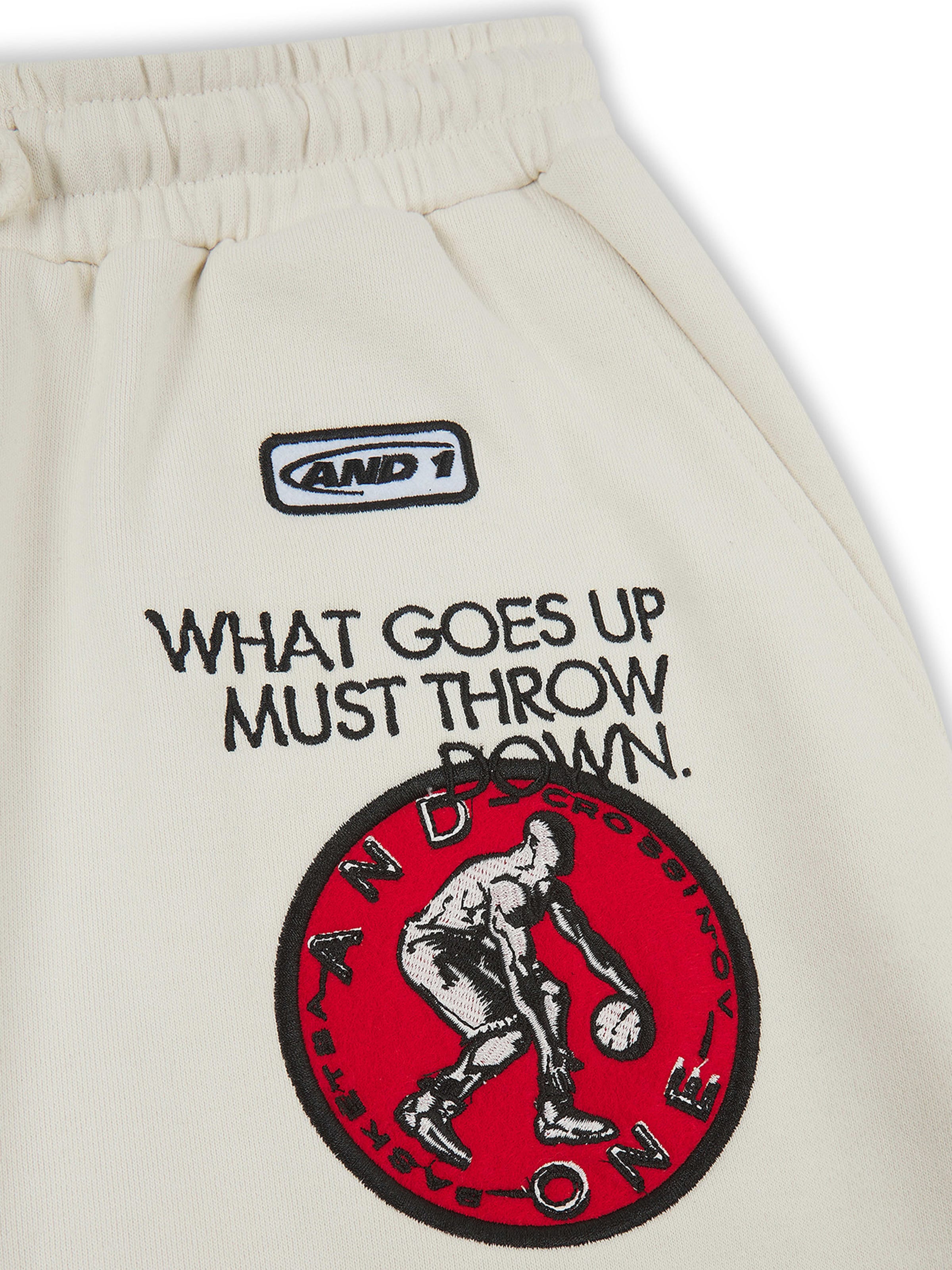 AND1 - regular Pantalón en beige