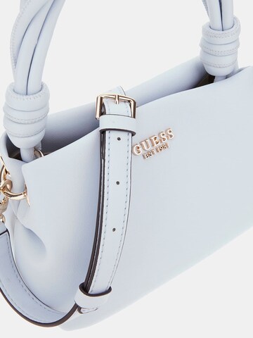GUESS Handtasche 'Sansa' in Blau