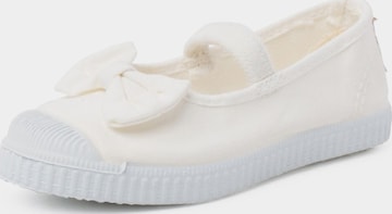 Pisamonas Ballet Flats in White: front