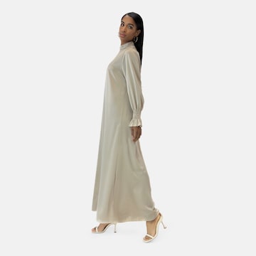 Elara Kjole 'Abaya' i beige