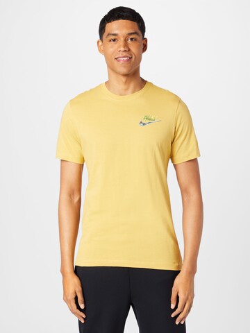 Nike Sportswear - Camiseta en amarillo: frente