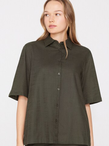 Tezenis Blouse in Green: front