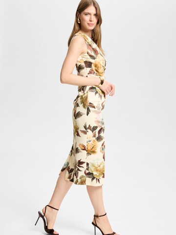 SWING - Vestido en beige