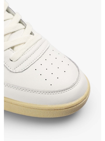 Scalpers Ниски маратонки ' ' в бяло