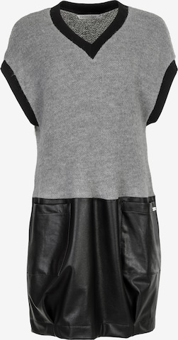 HELMIDGE Dress in Grey: front