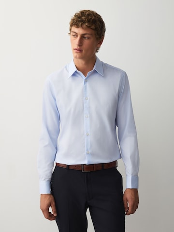 Next Slim Fit Hemd in Blau: Vorderseite