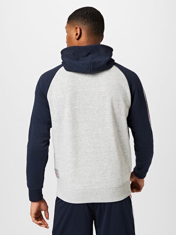 Champion Authentic Athletic Apparel Sweatshirt in Grau