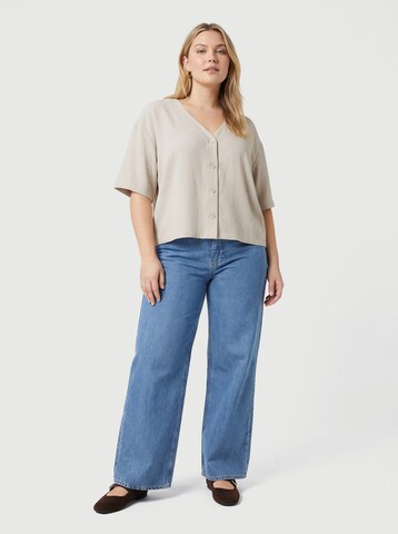 everly® Shirt in Beige